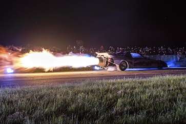 German-RaceWars - Showtime
